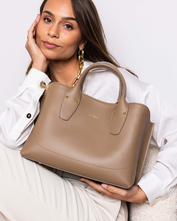 Maison Rinceau MAISON RINCEAU | Le Grand Rosa Cappuccino Grainé - Leather shoulder bag
